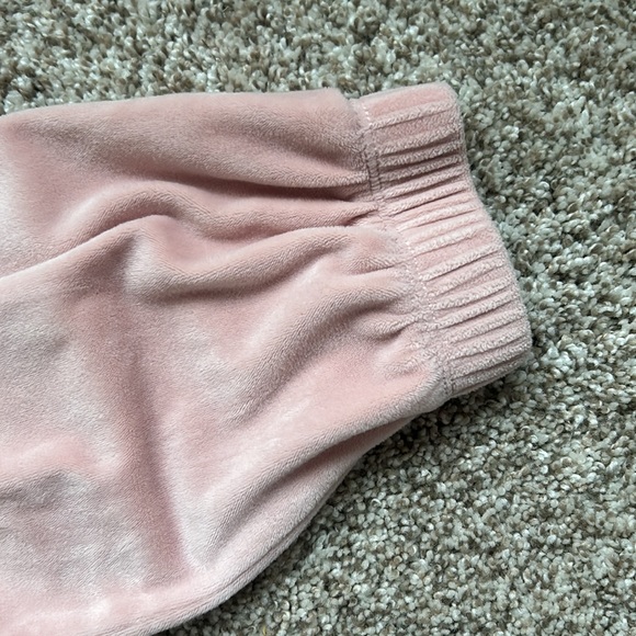 X small Old navy, light pink supper soft material. - Picture 2 of 3